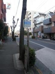 「深一会商店街」バス停留所