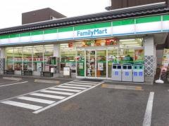 ファミリーマート　松本城前店