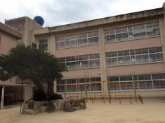 向島中央小学校