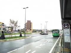 「蓮田駅西口」バス停留所