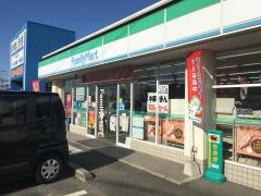 ファミリーマート　益城惣領店