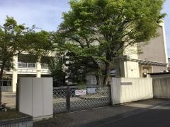 薫小学校