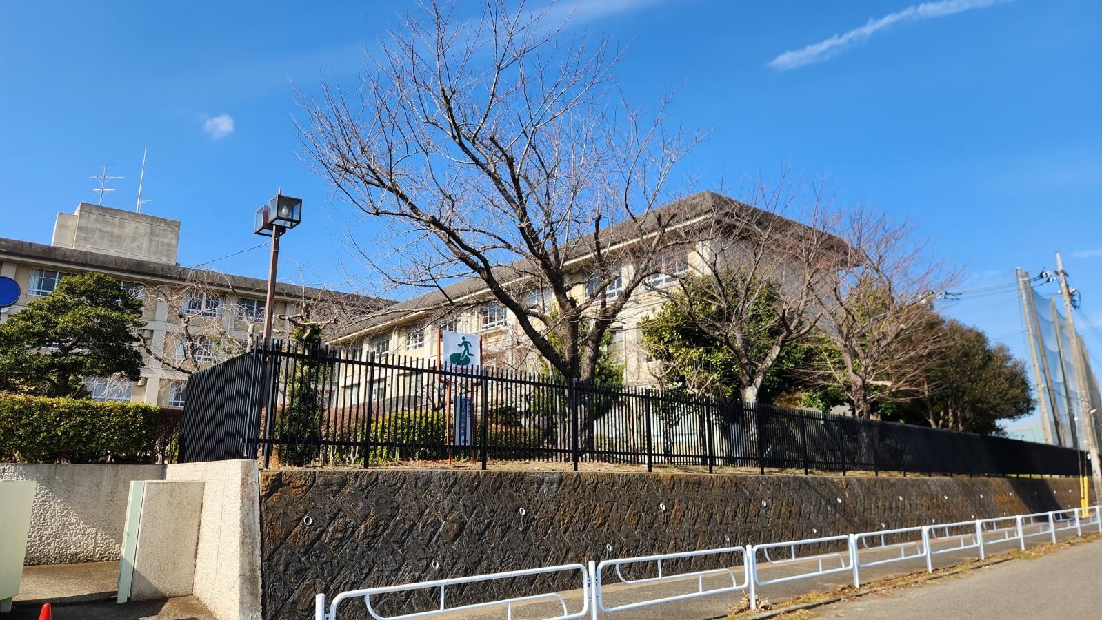 綾瀬西高等学校