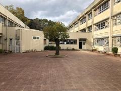 貝塚市立第四中学校