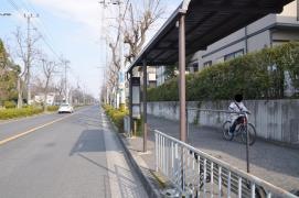 「津々山台一丁目南」バス停留所