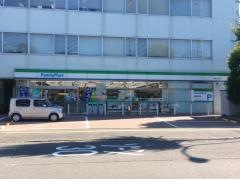 ファミリーマート　横浜中山町店