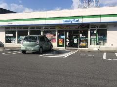 ファミリーマート　武豊里中東店