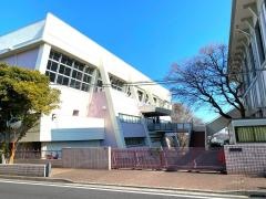私立捜真小学校