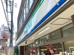 ファミリーマート　品川区役所前店