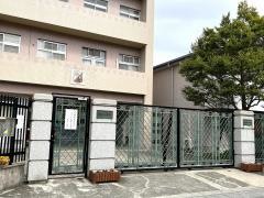 私立清泉小学校