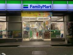 ファミリーマート　名駅三丁目店