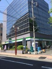 ファミリーマート　立川北口店