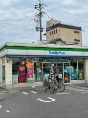 ファミリーマート　西尾緑町店