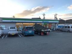 ファミリーマート　名神豊中インター店