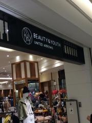 ＢＥＡＵＴＹ　&　ＹＯＵＴＨ　ＵＮＩＴＥＤ　ＡＲＲＯＷＳ　お台場店