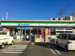 ファミリーマート　西幡豆上大坪店