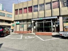 三十三銀行　亀山中央支店