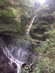 布引雄滝