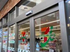 セブンイレブン　ハートインＪＲ鳳駅東口店
