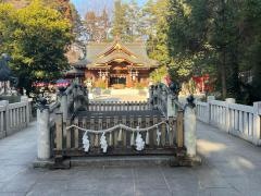 進雄神社