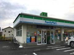 ファミリーマート　ながおかや寄居店