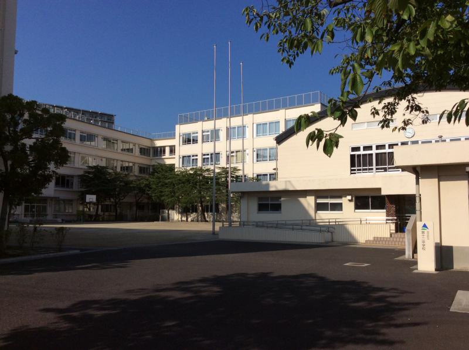 足立 区立 第 十 二 中学校(02)