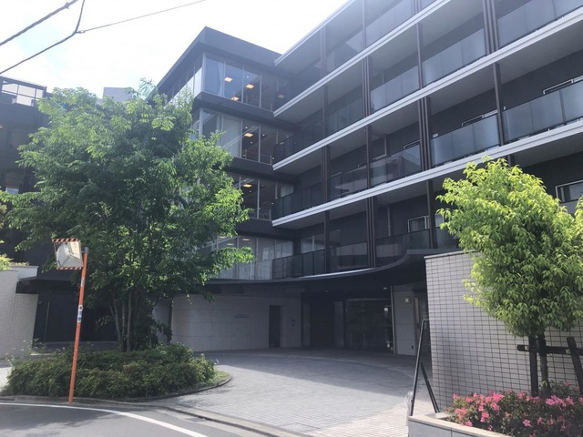 チャームスイート新宿戸山