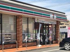 セブンイレブン　鴻巣氷川町店