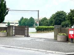 西原小学校