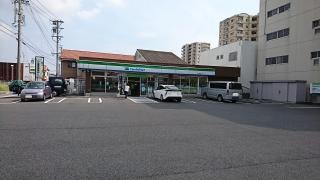 ファミリーマート　知立駅南店