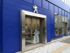 プジョー大阪中央ショールーム