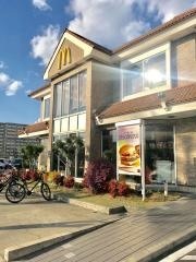 マクドナルド　槙島店