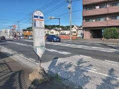 「境」バス停留所