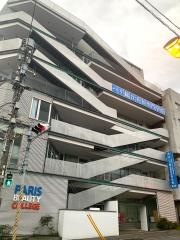 パリ総合美容専門学校柏校