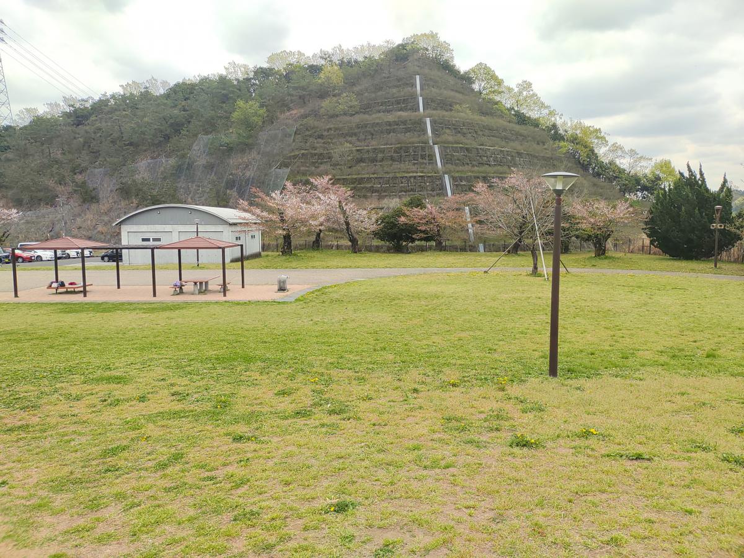 十 六 所 公園