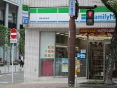 ファミリーマート　博多冷泉町店