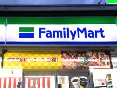 ファミリーマート　大垣赤坂店