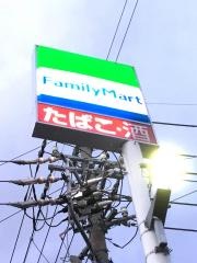 ファミリーマート　大垣赤坂店