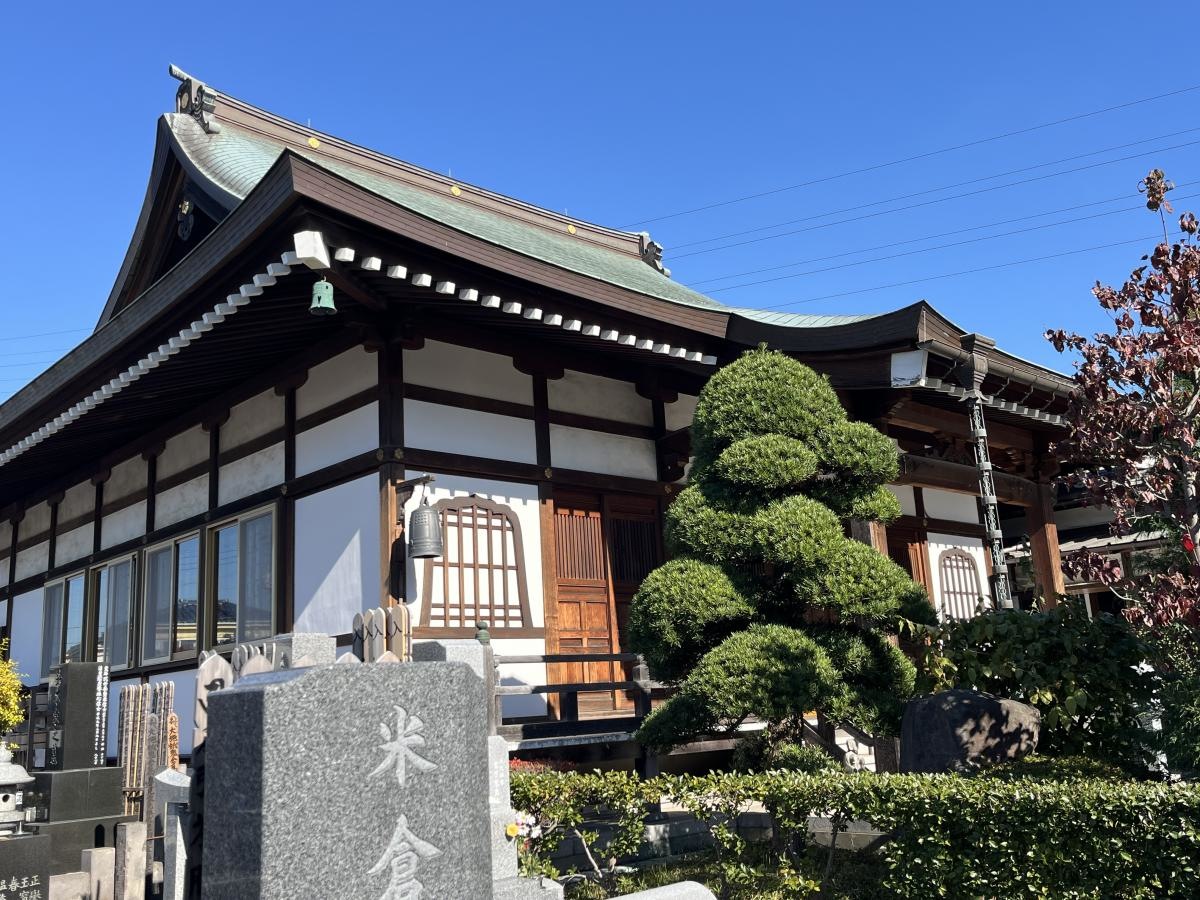 徳性寺の本堂の写真です
