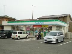 ファミリーマート　小田原小八幡店