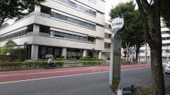 「区立体育館」バス停留所