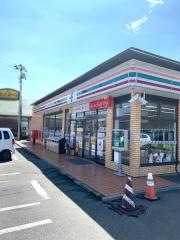 セブンイレブン　郡山富田店