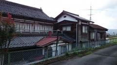 東家