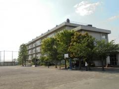 東市ケ尾小学校