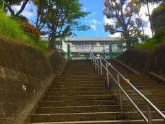 東市ケ尾小学校