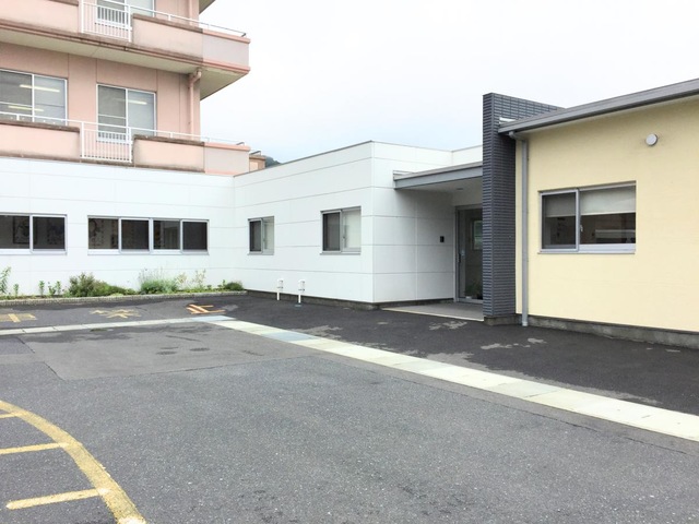 春の里 施設外観