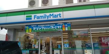 ファミリーマート　上津島二丁目店