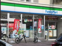 ファミリーマート　東桜二丁目店