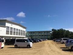 新山小学校