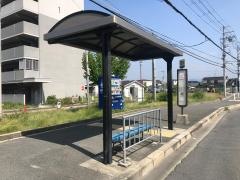 「小山」バス停留所